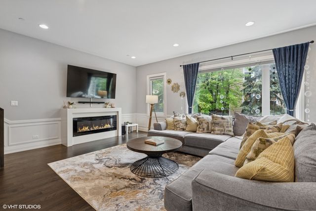 7771 Van Buren Street 3, Forest Park, IL 60130