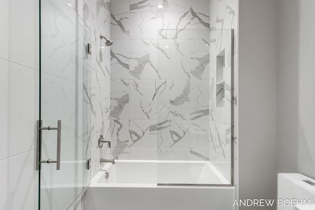 159 S River Avenue 404, Holland, MI 49423