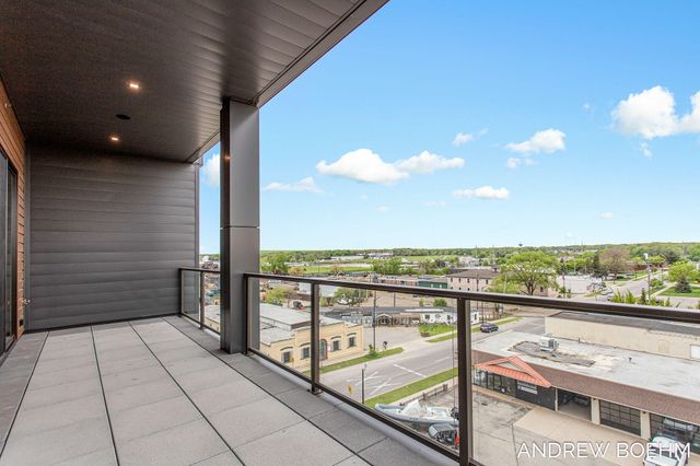 159 S River Avenue 404, Holland, MI 49423