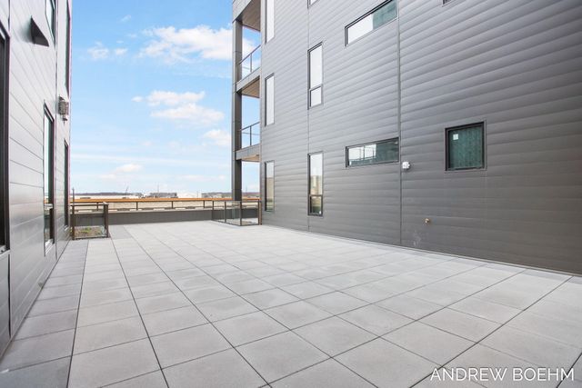 159 S River Avenue 404, Holland, MI 49423