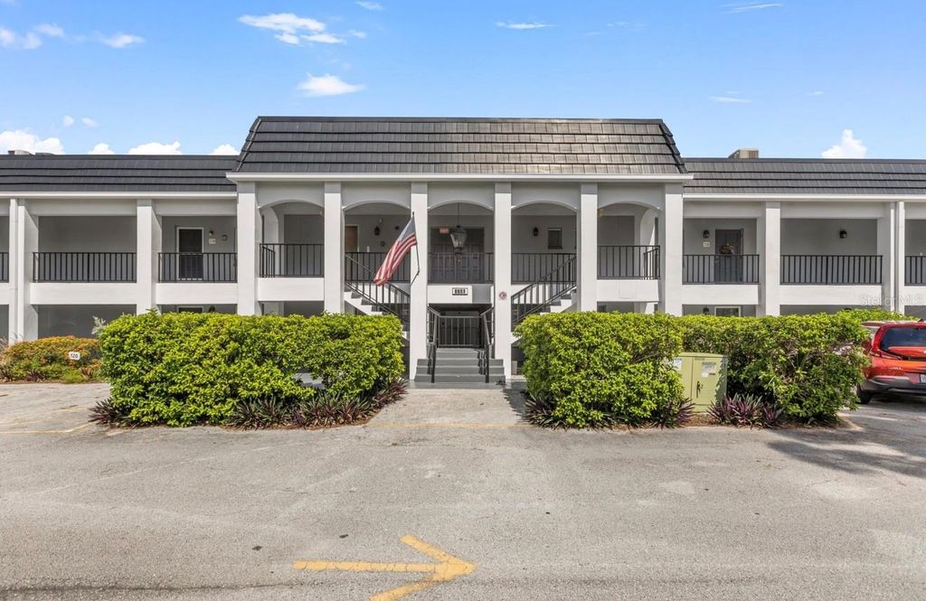 8651 10TH STREET N 210, St Petersburg, FL 33702