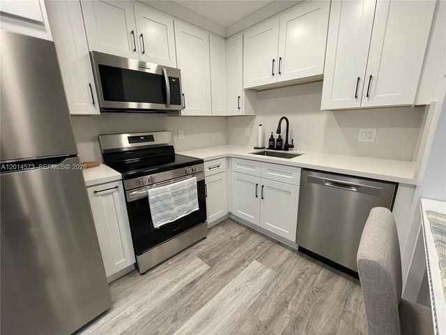 326 Wilson St 106, Hollywood, FL 33019