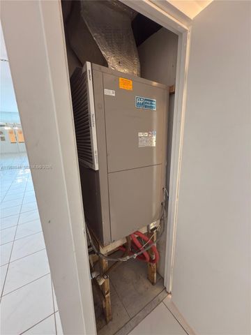 3675 N Country Club Dr 109, Aventura, FL 33180