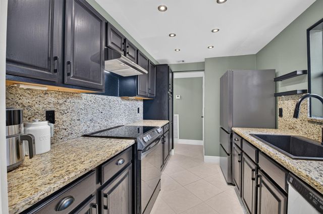 149 NW 70th Street 106C, Boca Raton, FL 33487
