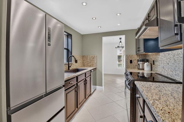 149 NW 70th Street 106C, Boca Raton, FL 33487