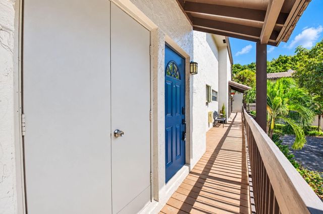 149 NW 70th Street 106C, Boca Raton, FL 33487