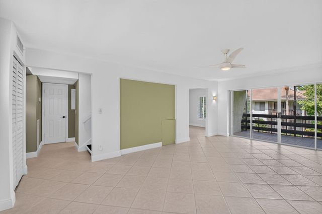 149 NW 70th Street 106C, Boca Raton, FL 33487