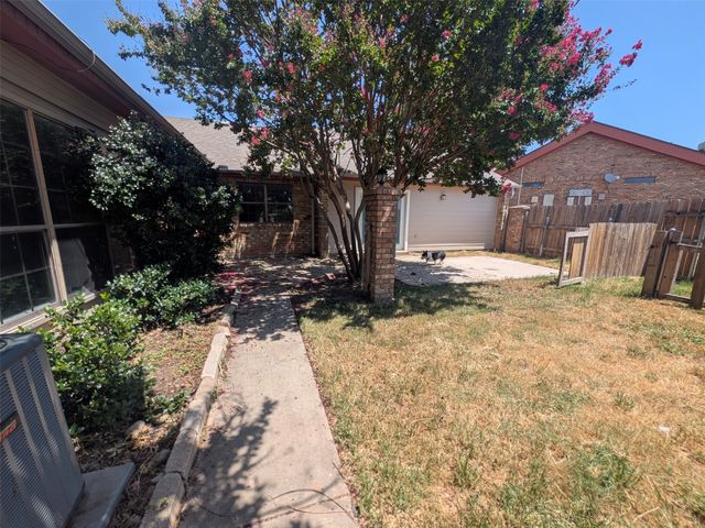 115 Meadowview Drive 4, Justin, TX 76247