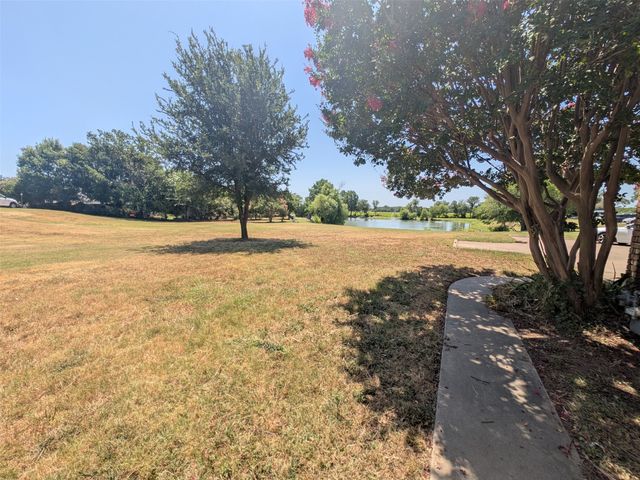 115 Meadowview Drive 4, Justin, TX 76247