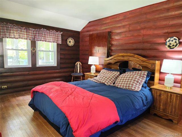 45 W Kenoza Place, Smallwood, NY 12778