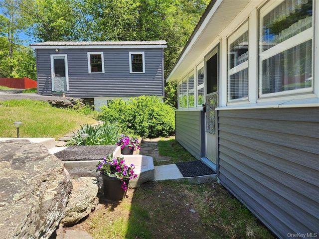 45 W Kenoza Place, Smallwood, NY 12778