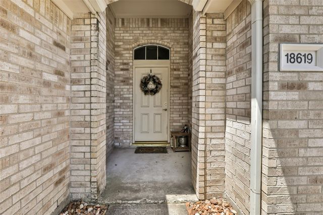 18619 Woodbreeze Drive, Humble, TX 77346