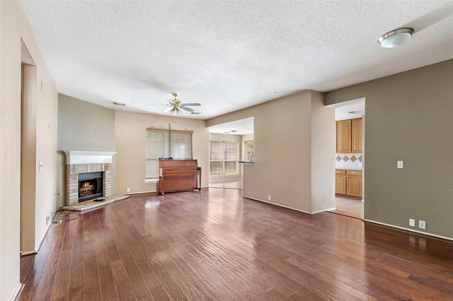 18619 Woodbreeze Drive, Humble, TX 77346
