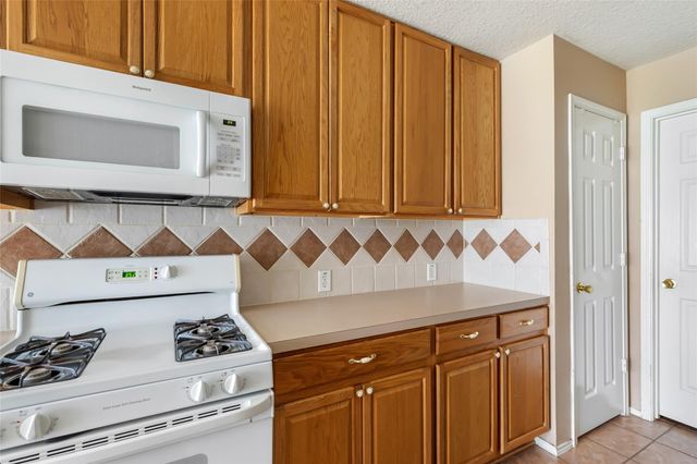 18619 Woodbreeze Drive, Humble, TX 77346