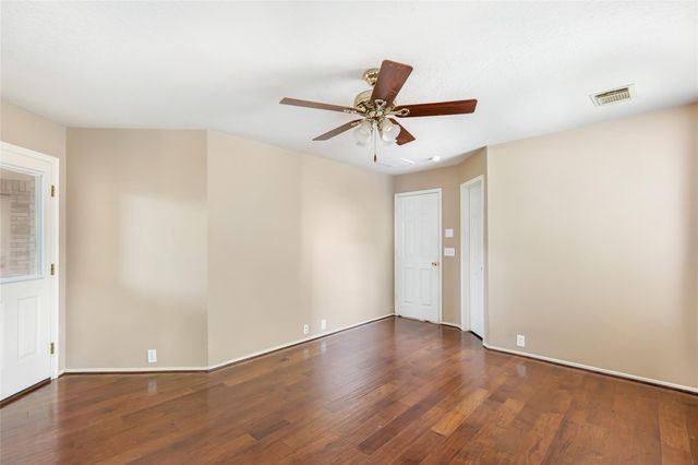 18619 Woodbreeze Drive, Humble, TX 77346