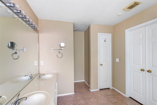 18619 Woodbreeze Drive, Humble, TX 77346