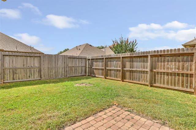 18619 Woodbreeze Drive, Humble, TX 77346
