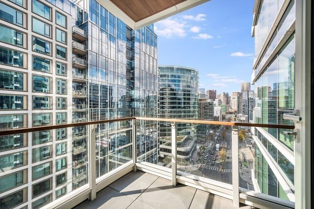 150 Seaport Blvd 17A, Boston, MA 02210