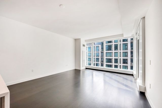 150 Seaport Blvd 17A, Boston, MA 02210