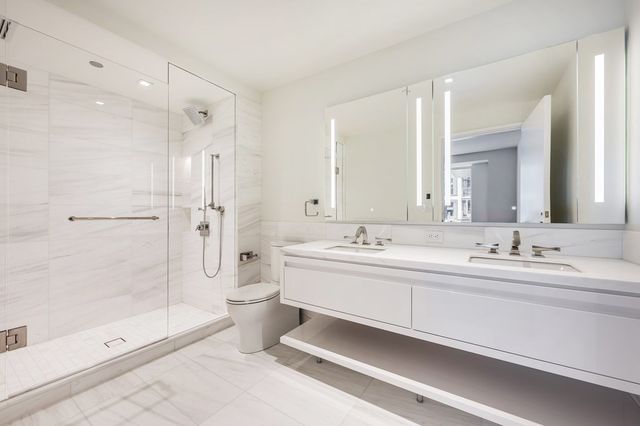 150 Seaport Blvd 17A, Boston, MA 02210