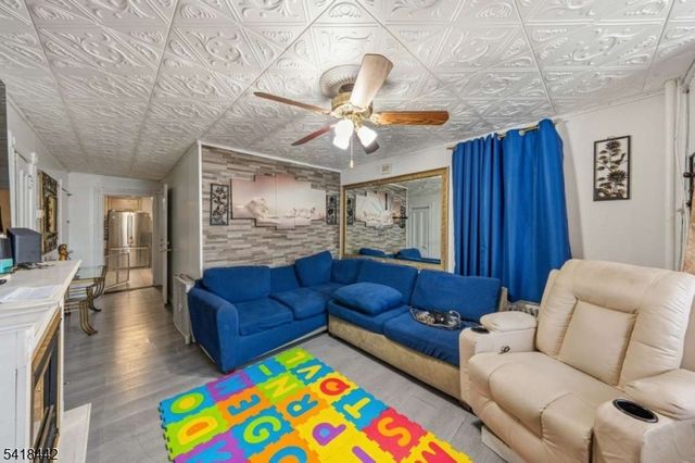 180 State St, Perth Amboy City, NJ 08861