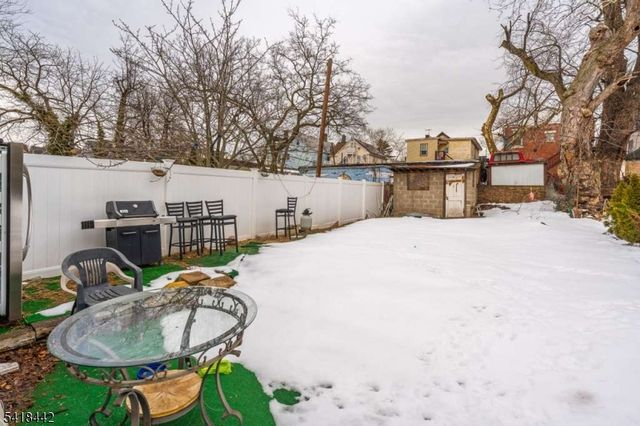 180 State St, Perth Amboy City, NJ 08861