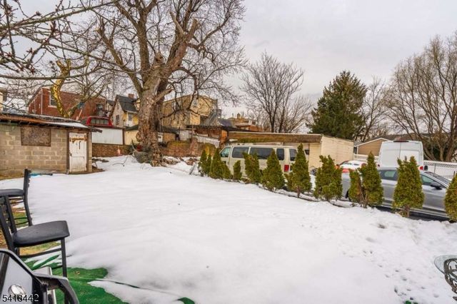 180 State St, Perth Amboy City, NJ 08861