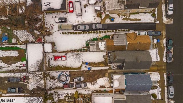 180 State St, Perth Amboy City, NJ 08861