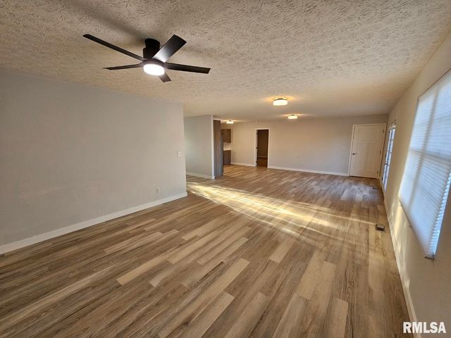 10457 N Puckett Lane, Mt Vernon, IL 62864