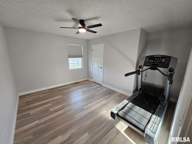 10457 N Puckett Lane, Mt Vernon, IL 62864