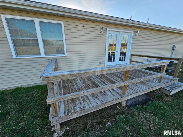 10457 N Puckett Lane, Mt Vernon, IL 62864