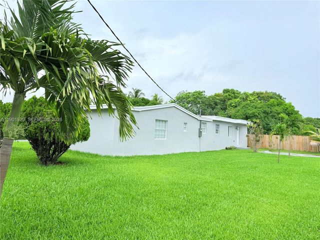 4340 SW 19th Street, West Park, FL 33023