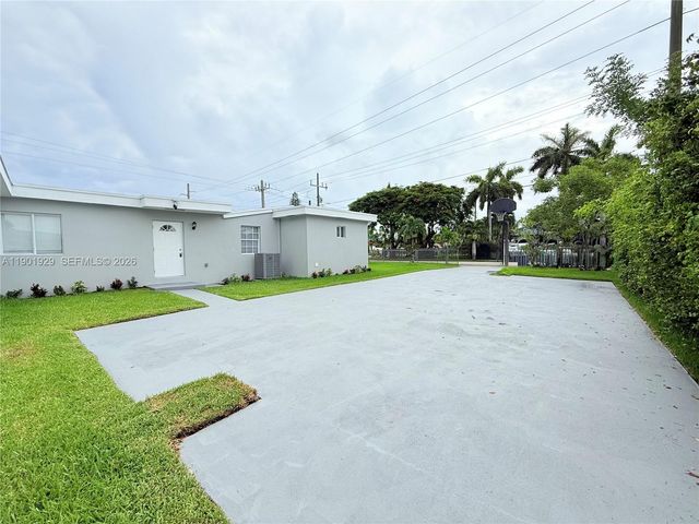 4340 SW 19th Street, West Park, FL 33023