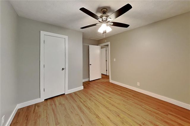 3753 Memorial Parkway NW, Kennesaw, GA 30152