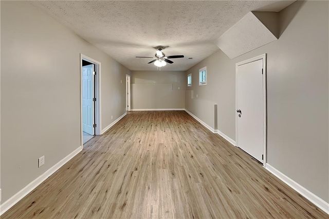 3753 Memorial Parkway NW, Kennesaw, GA 30152