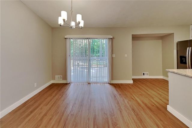 3753 Memorial Parkway NW, Kennesaw, GA 30152