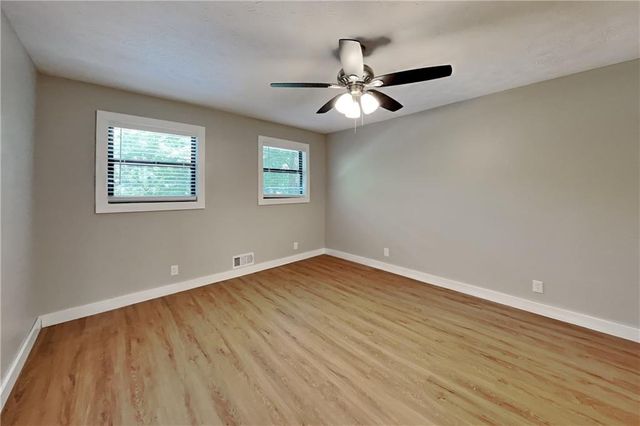 3753 Memorial Parkway NW, Kennesaw, GA 30152