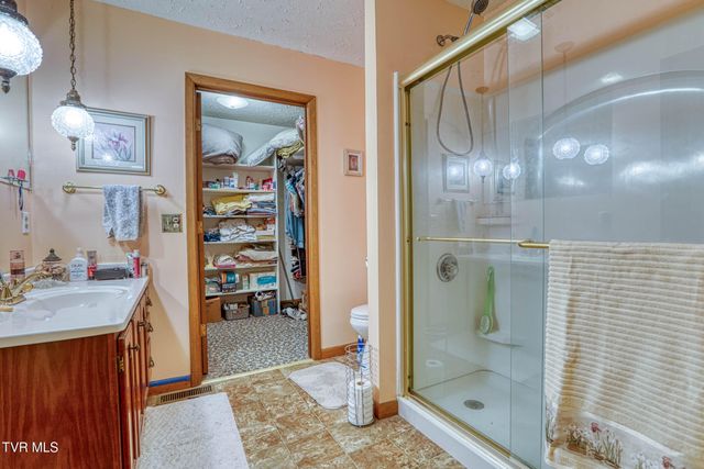 1826 Kenwood Road, Kingsport, TN 37664