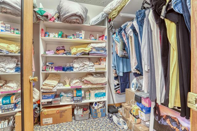 1826 Kenwood Road, Kingsport, TN 37664