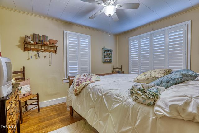 1826 Kenwood Road, Kingsport, TN 37664