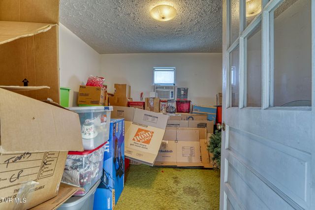 1826 Kenwood Road, Kingsport, TN 37664