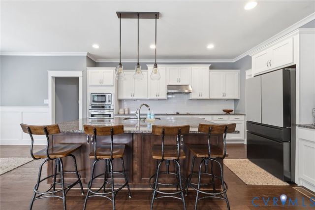 2018 Colwyn Bay Dr, Midlothian, VA 23112