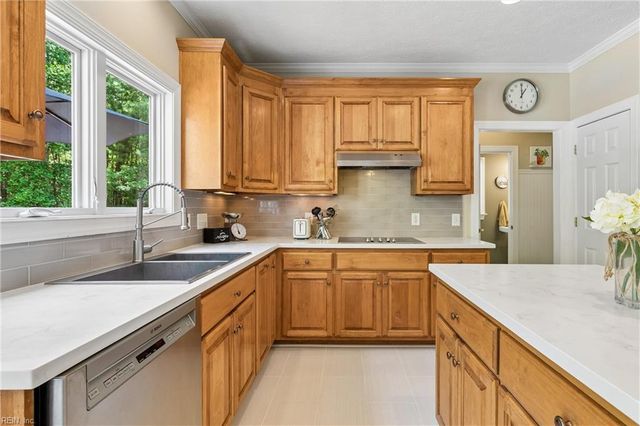 3713 Goodwin Neck RD, Yorktown, VA 23692