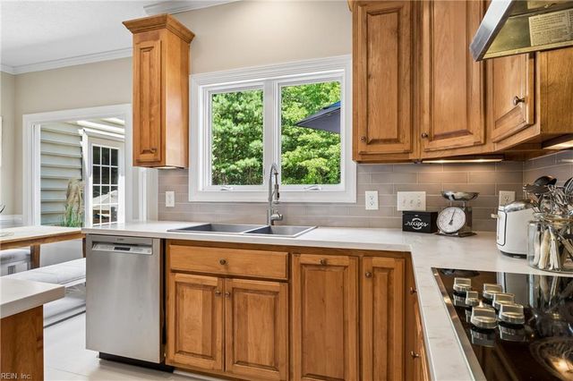 3713 Goodwin Neck RD, Yorktown, VA 23692