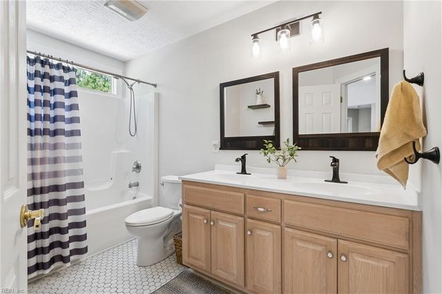 3713 Goodwin Neck RD, Yorktown, VA 23692