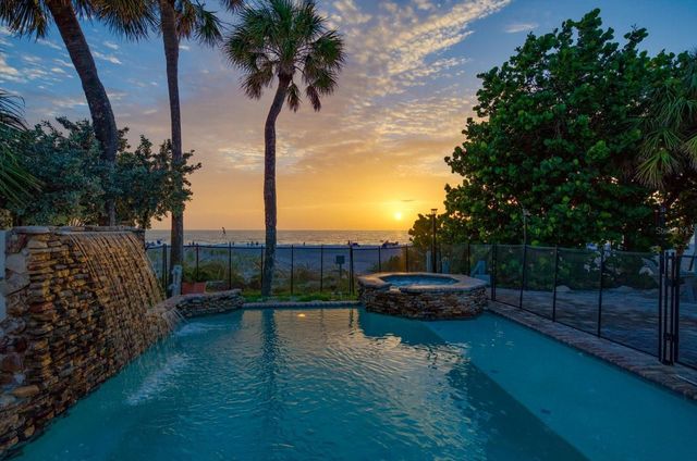 2308 BEACH TRAIL, Indian Rocks Beach, FL 33785