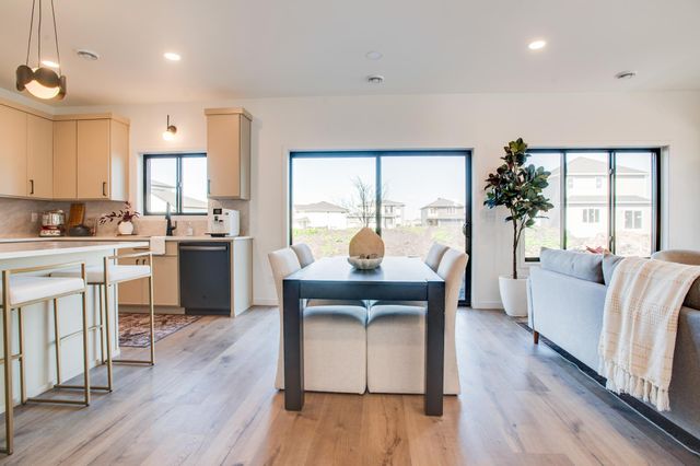 6726 Belding Drive S, Fargo, ND 58104