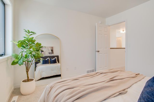 6726 Belding Drive S, Fargo, ND 58104