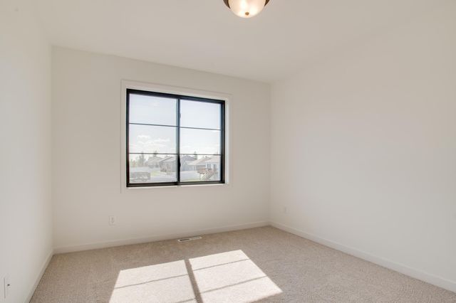 6726 Belding Drive S, Fargo, ND 58104