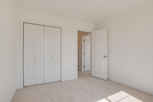 6726 Belding Drive S, Fargo, ND 58104